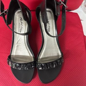 Wedge heel sandal 2.5”